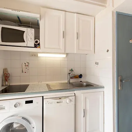 Будинок відпочинку 1 Bedroom And Mezzanine Apartment For 6